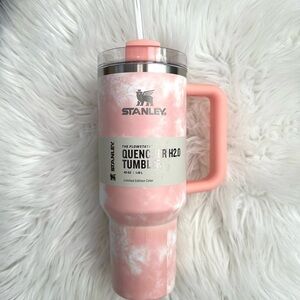 Stanley 40 oz. Adventure Quencher H2.O Flowstate Tumbler Peach Tie Dye